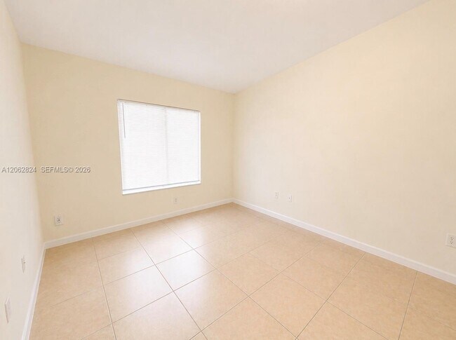 Building Photo - 3864 SW 48th Ave