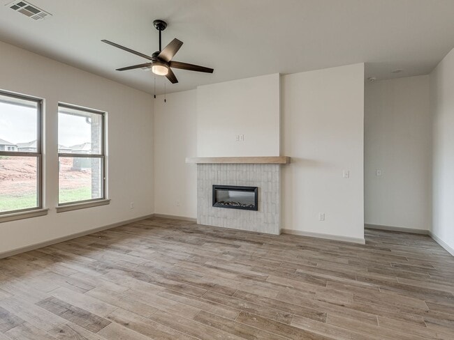 Building Photo - Brand New Home In Noble!