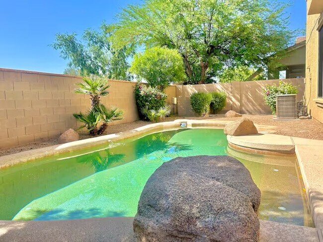 POOL - 3112 S Lois Ln