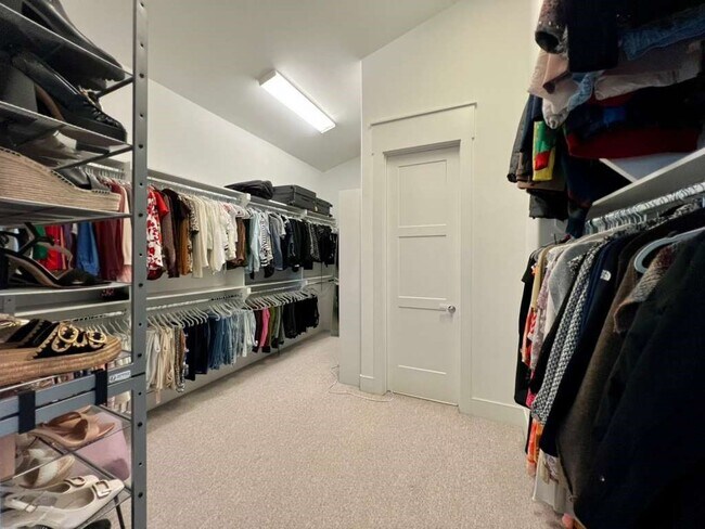 Building Photo - 9811 Mocking Bird Hill Ln