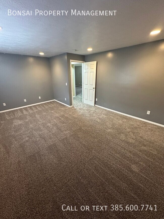 Building Photo - 14152 Senior Band Rd