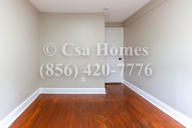 Building Photo - Newly Renovated 3 Bed, 1.5 Bath in Fairview!