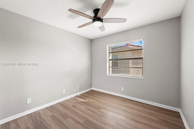 Building Photo - 3242 Coral Ridge Dr