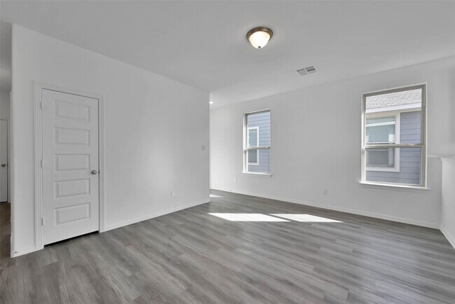 Building Photo - 16564 Moss Ln