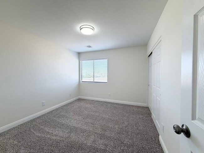 Building Photo - 2316 Chapman Hill Dr