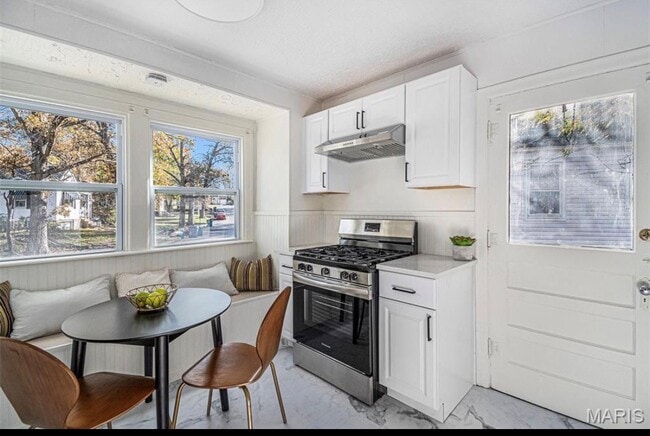 Building Photo - 24 Lamar Dr