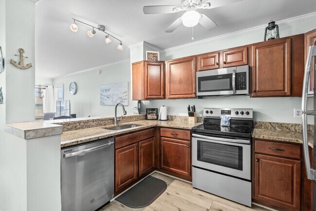 Building Photo - 2405 S Ocean Blvd