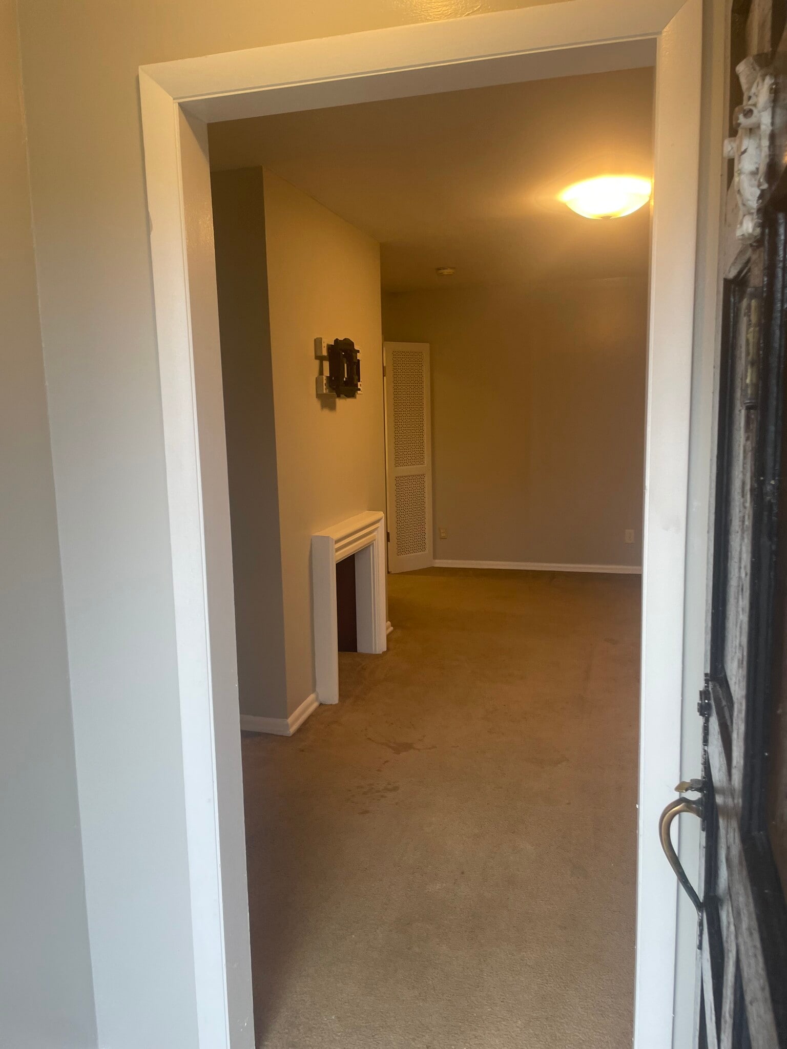 Building Photo - 1324 5th Ave