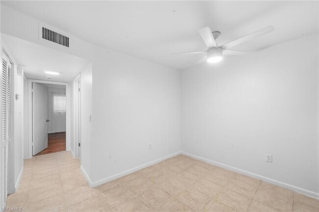 Building Photo - 4290 Gulfstream Dr