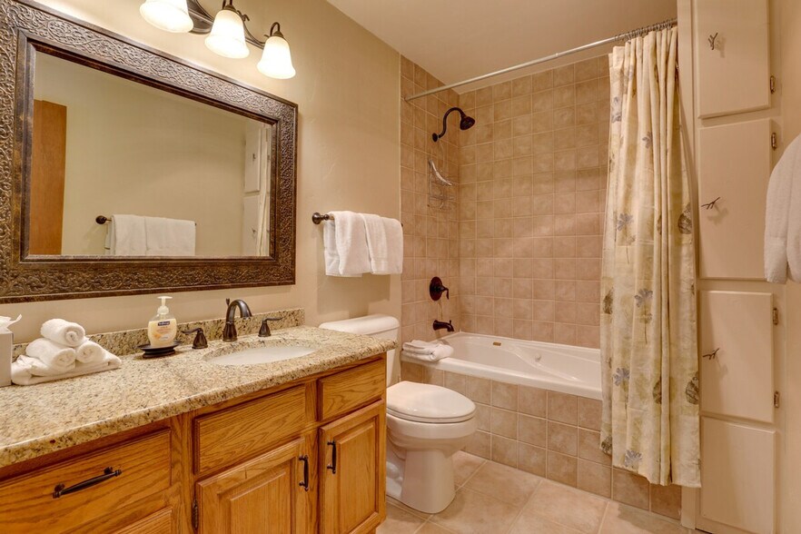 Building Photo - 282 Elk Ln