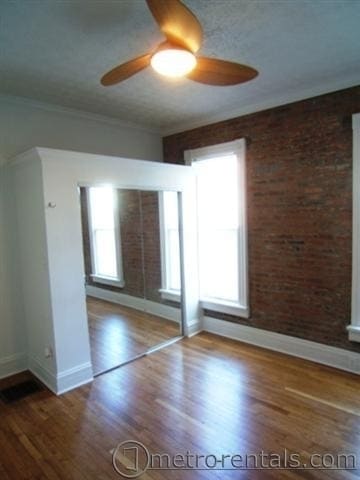 Building Photo - 111 E Blenkner St