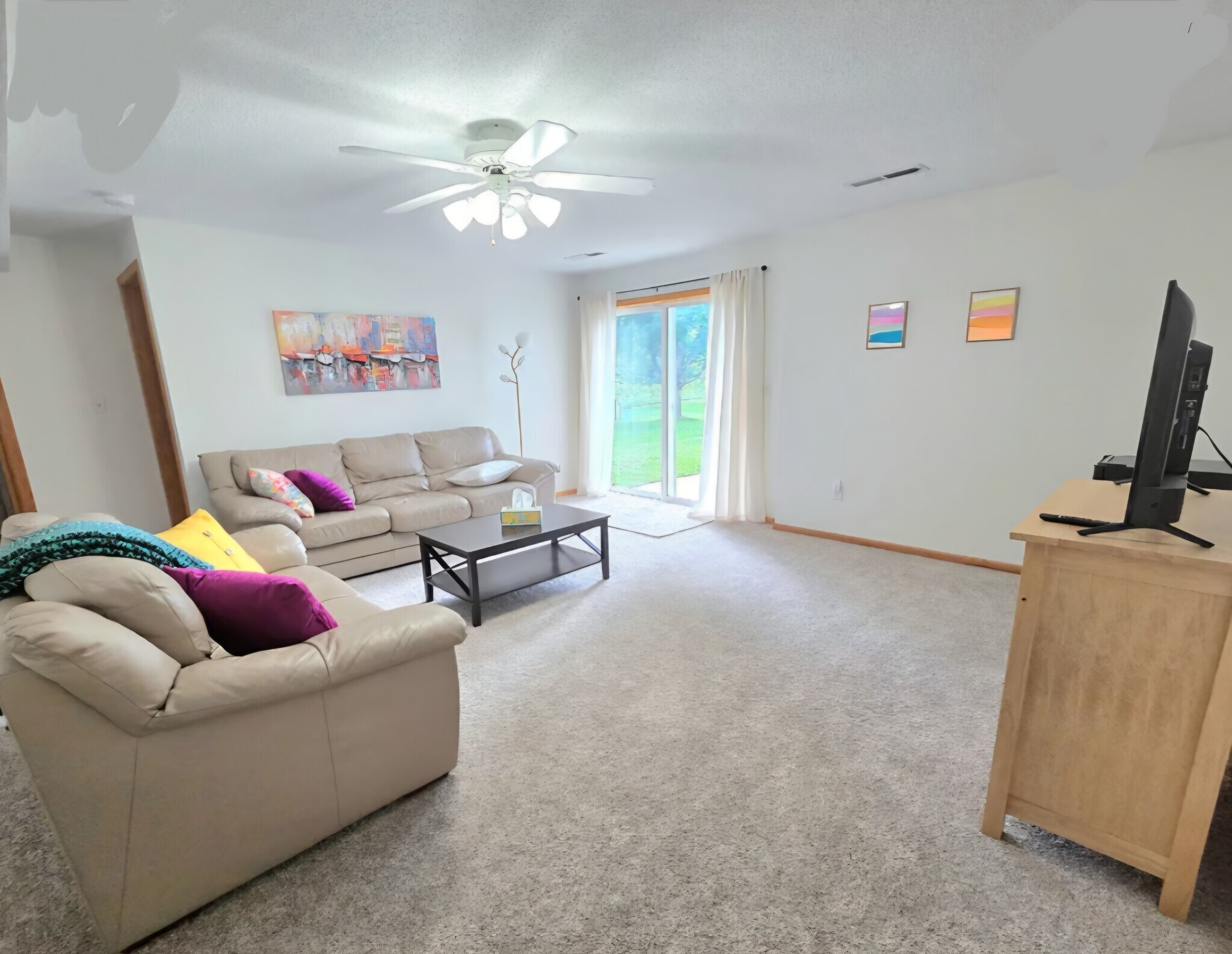 Building Photo - 615 Rachael St