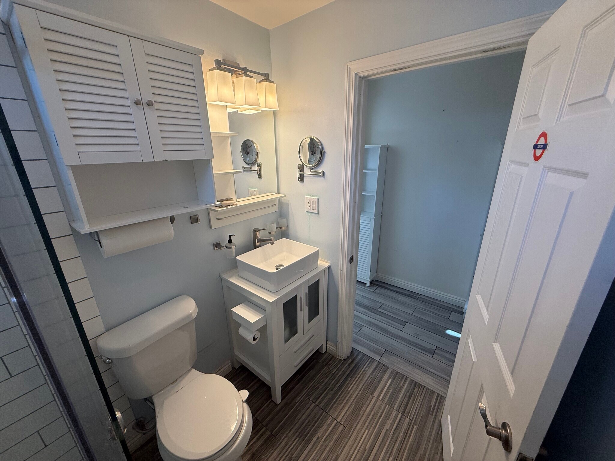 Building Photo - 396 N Mentor Ave