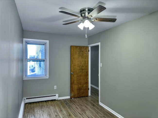 Building Photo - 340 Broadway