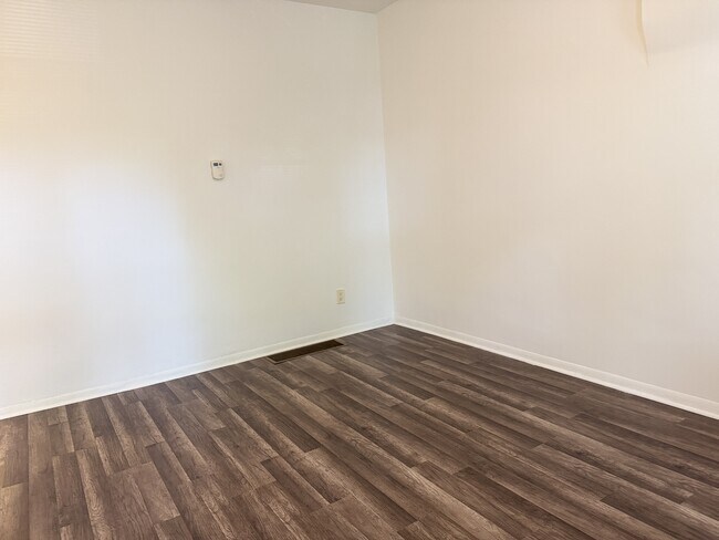 Building Photo - 11335 S Langley Ave