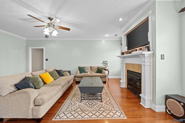 Building Photo - 25850 Iron Gate Dr