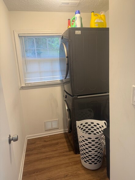 Building Photo - 2400 Old Rex Morrow Rd