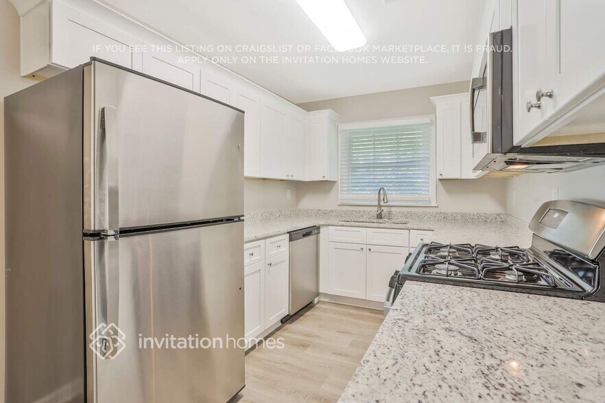 Building Photo - 2280 Pemberton Rd SW