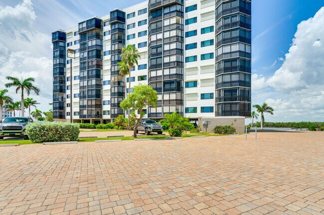 Building Photo - 4263 Bay Beach Ln