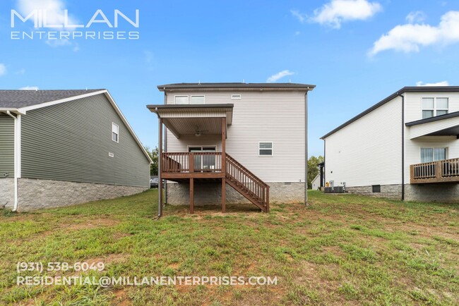 Building Photo - Spacious & Updated 3/2.5 Home Near Fort Ca...