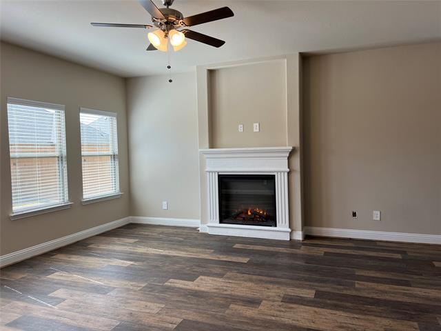 Building Photo - 649 Comal Dr