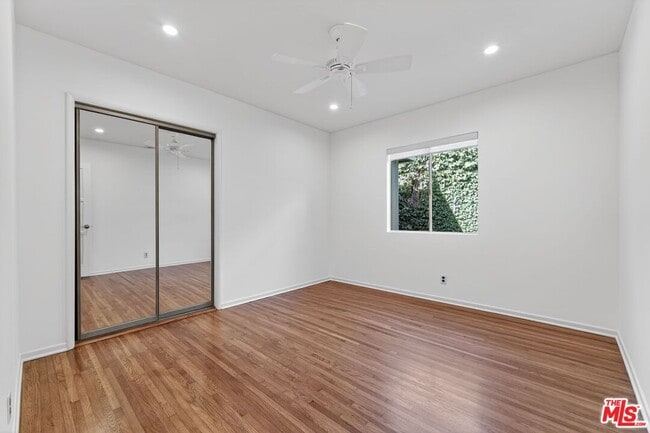 Building Photo - 2436 Walnut Ave