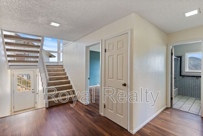 Building Photo - 1005 Kalahu Pl