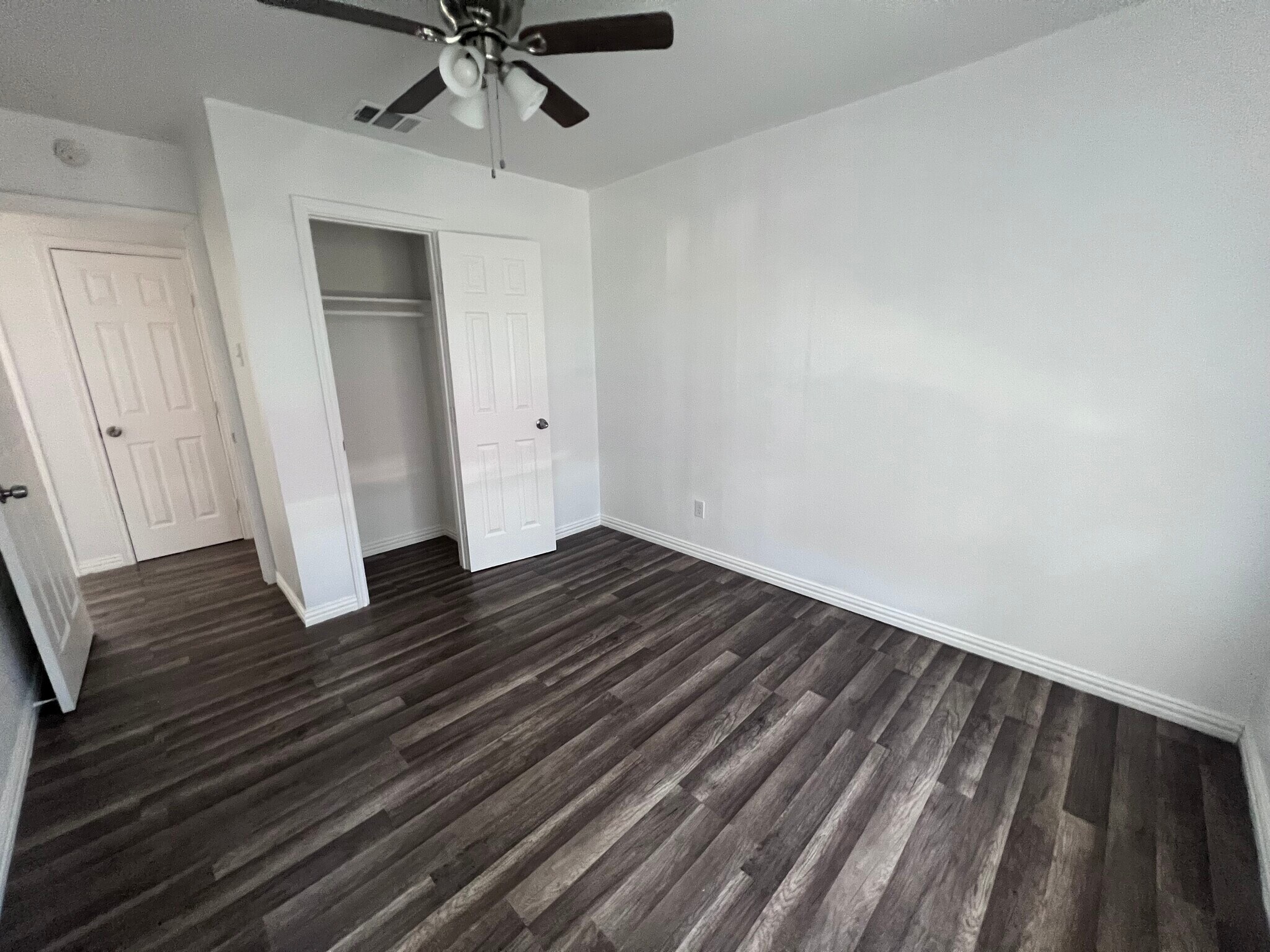 Building Photo - 421 W Grubb Dr