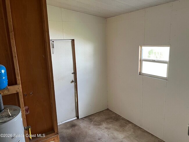Building Photo - 2395 Coconut Palm Dr