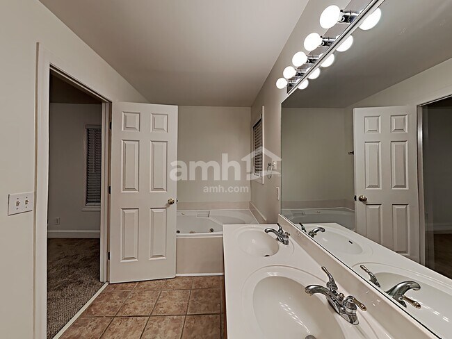 Building Photo - 1506 Bunbury Dr