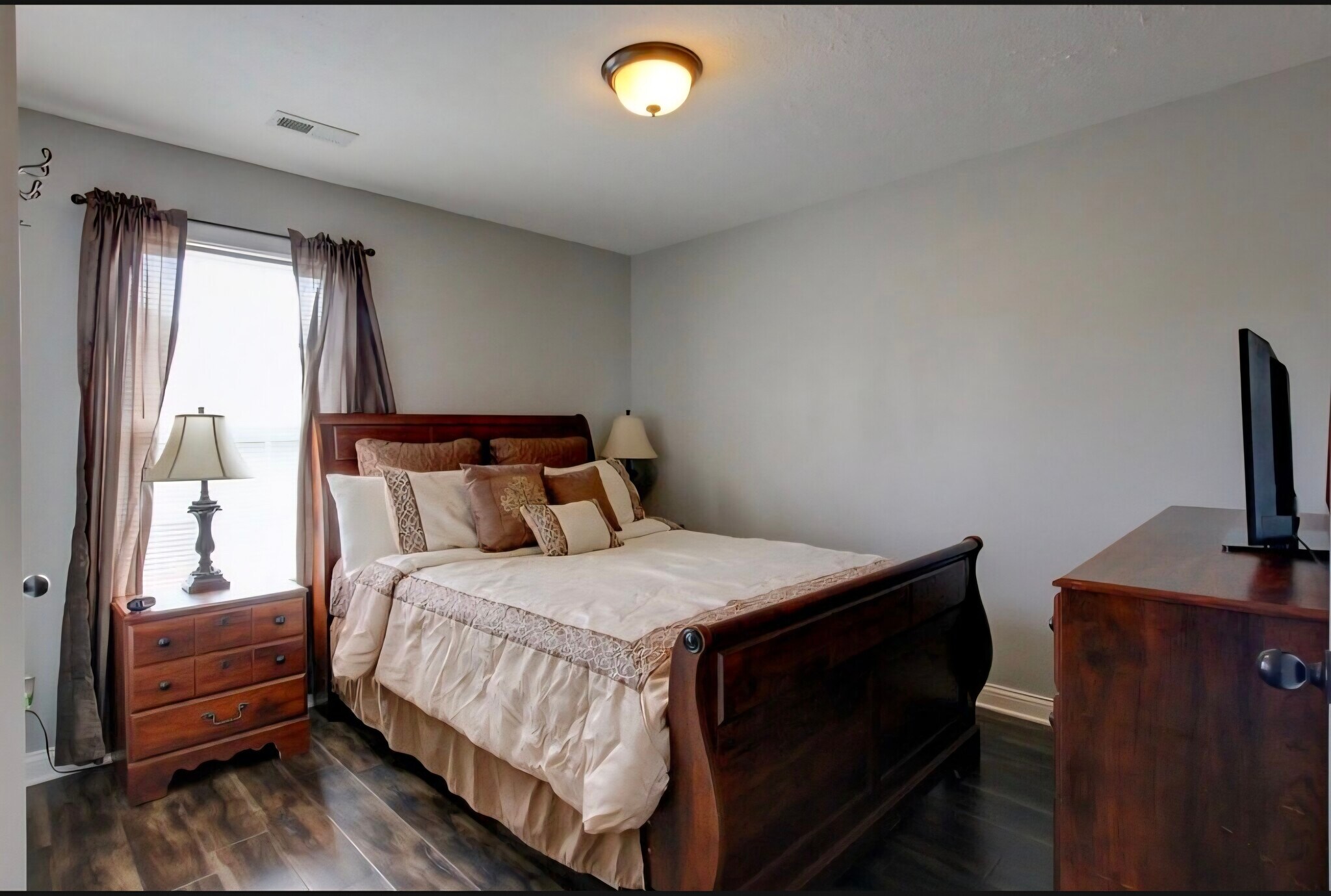 Building Photo - 1321 Allmon Dr