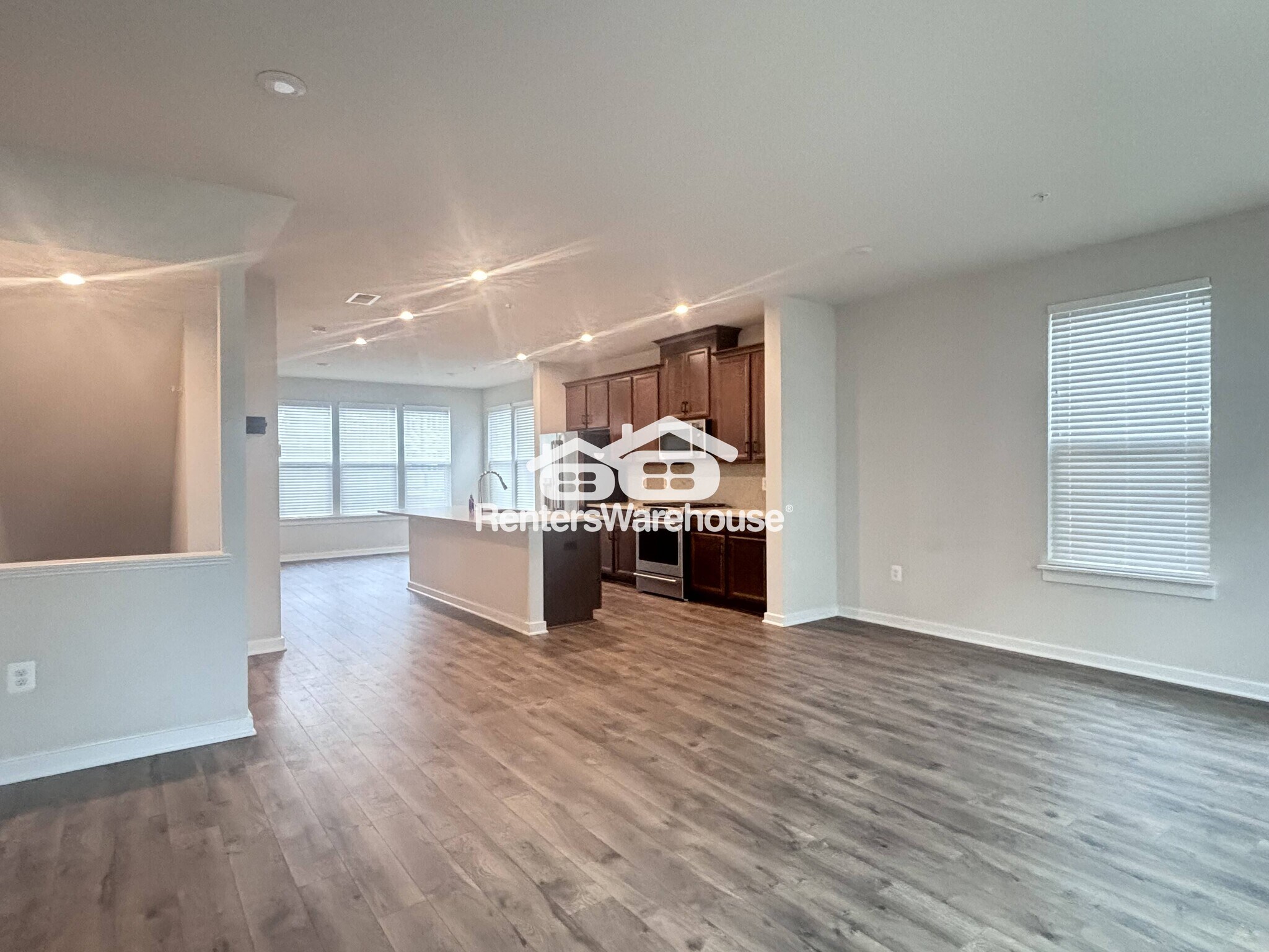 Building Photo - 2500 Emerald Branch Dr