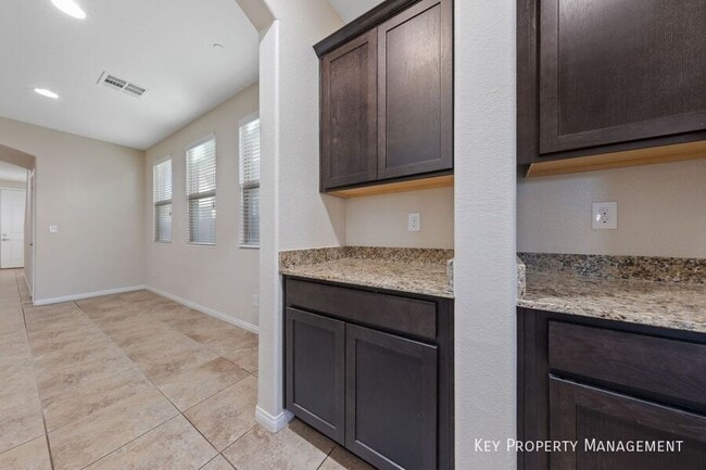 Building Photo - 2324 Mundare-