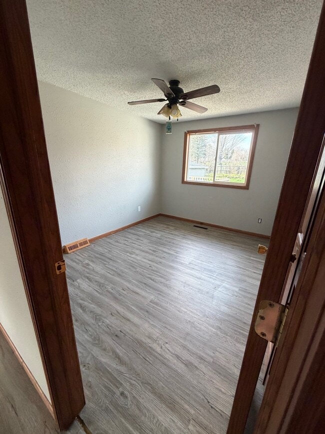 Building Photo - 1019 Higby Dr