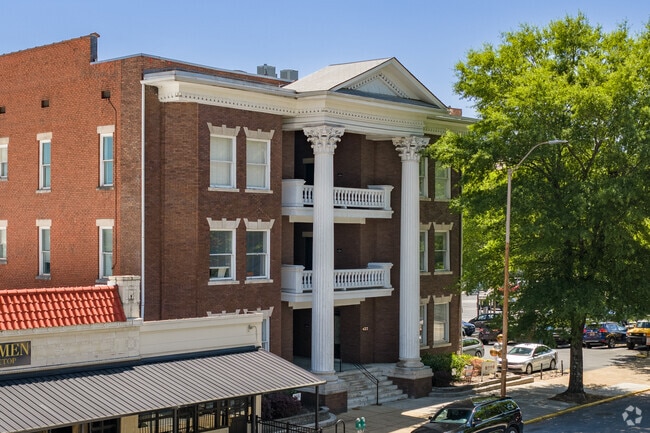Building Photo - Fountain Plaza - Fitzgerald Apartments