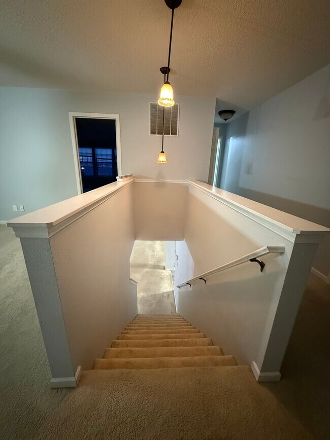 Building Photo - 14302 Holly Berry Cir