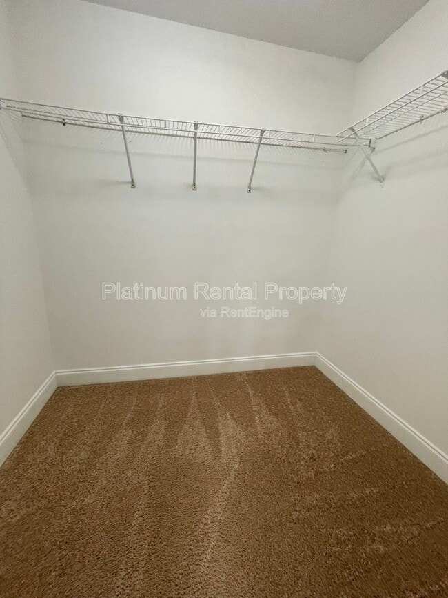 Building Photo - 750 Terry St SE