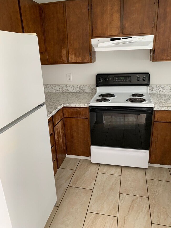 Building Photo - 5865 Marius Dr