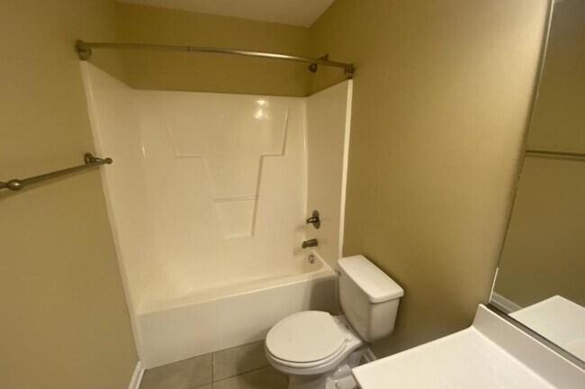 Building Photo - 3 Bedroom Townhouse in Cornerstone