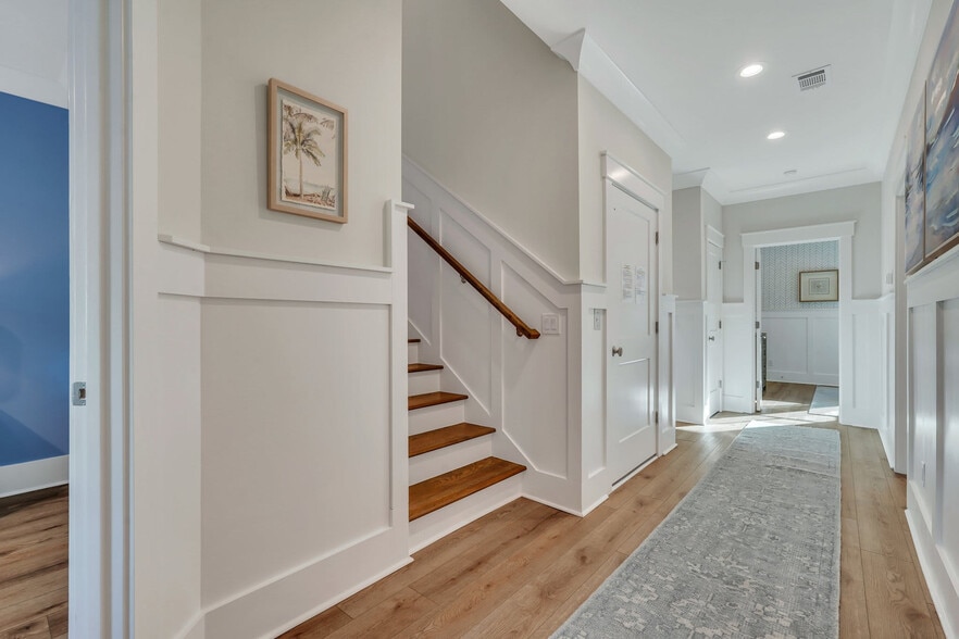 Building Photo - 73 Sandcastle Ct