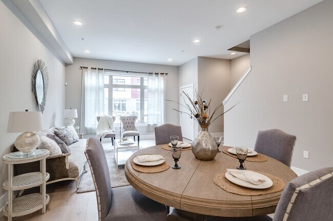 Building Photo - Northern Liberties Townhome with Parking