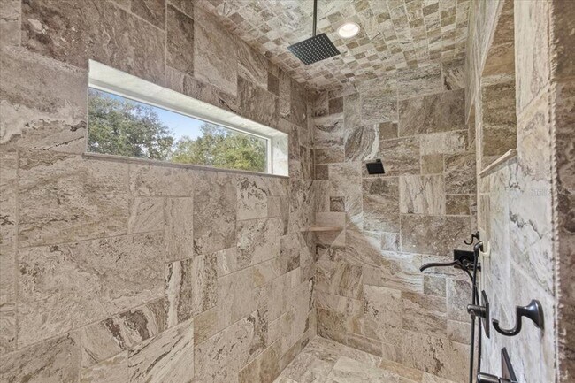 Building Photo - 7 Spanish Moss Ct