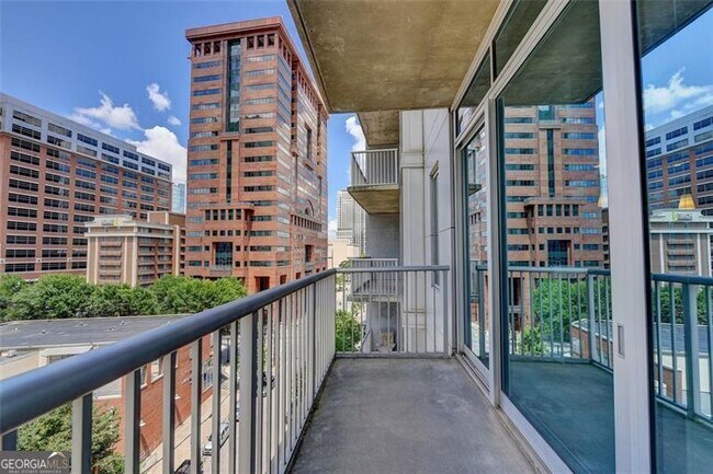 Building Photo - 44 Peachtree Pl NE
