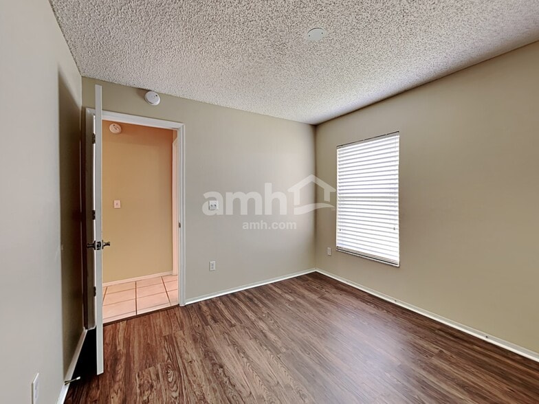 Building Photo - 893 Ferry Landing Ln