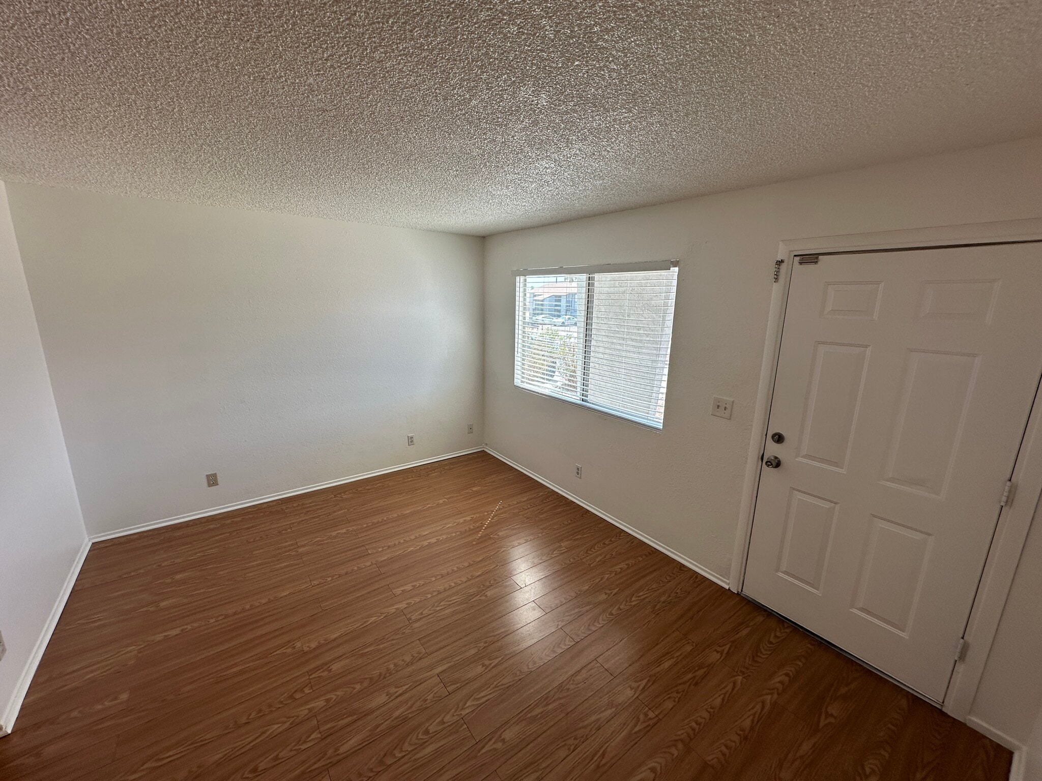 Building Photo - 2152 Riviera Blvd