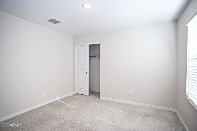 Building Photo - 7865 N 79th Ave