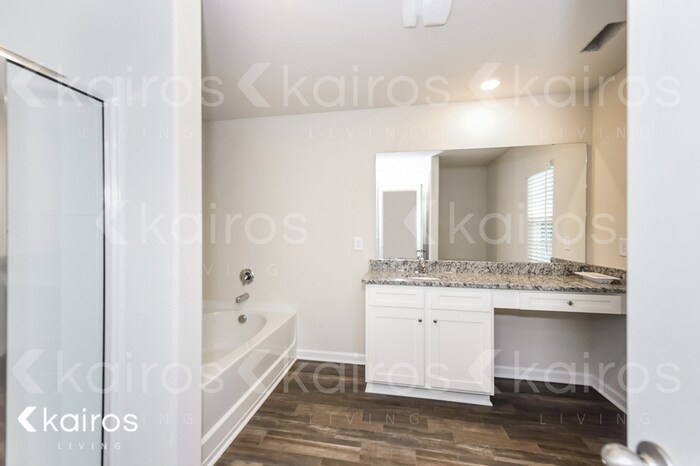 Building Photo - 607 Wild Tulip Ct