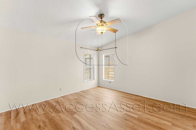 Building Photo - Spacious 3 Bedroom Home with Large Fenced Yard and Two-Car Garage