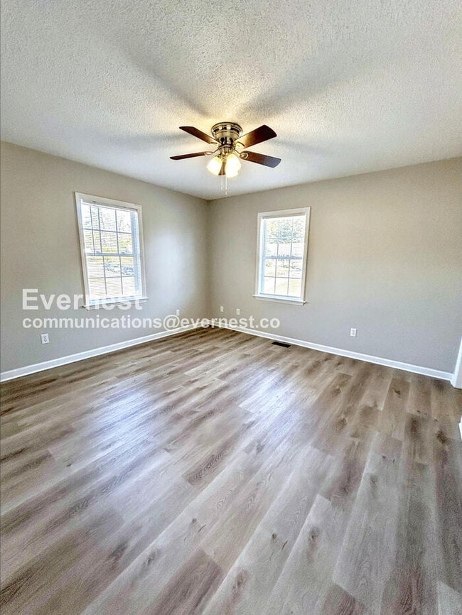 Building Photo - 4350 Wakeman Dr