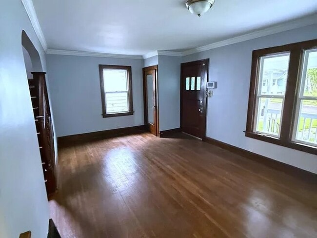 Building Photo - 420 Grace Ave